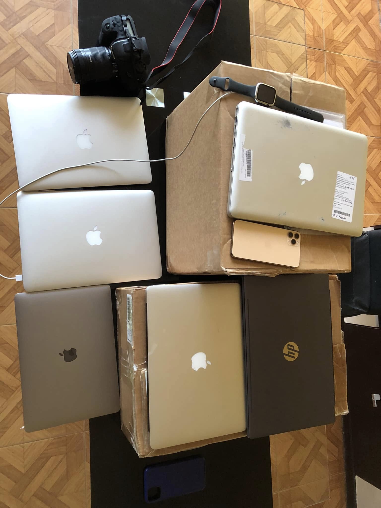 MacBooks, iPhone, Apple Watch e câmara recebidos